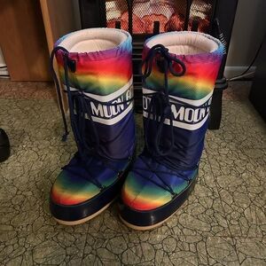 Moon Boot Kids Rainbow and Navy Lace-Up Snow Boots